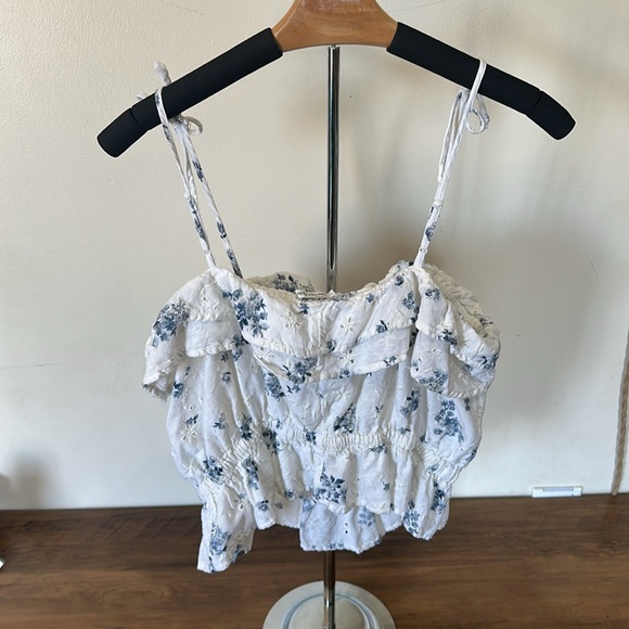 Floral Ruffle White Top - Picture 2 of 5